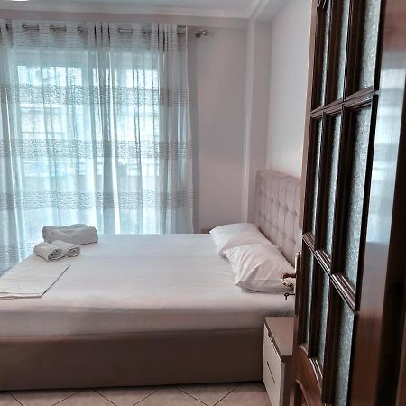 Bed & Breakfast Mina 地拉那 外观 照片