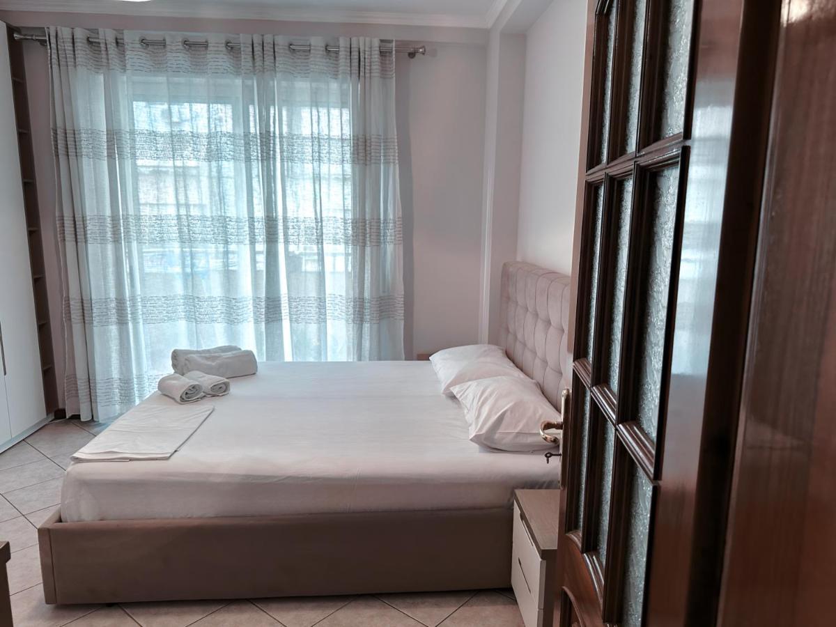Bed & Breakfast Mina 地拉那 外观 照片